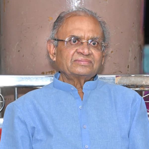Shri Dr. Bipinbhai Desai